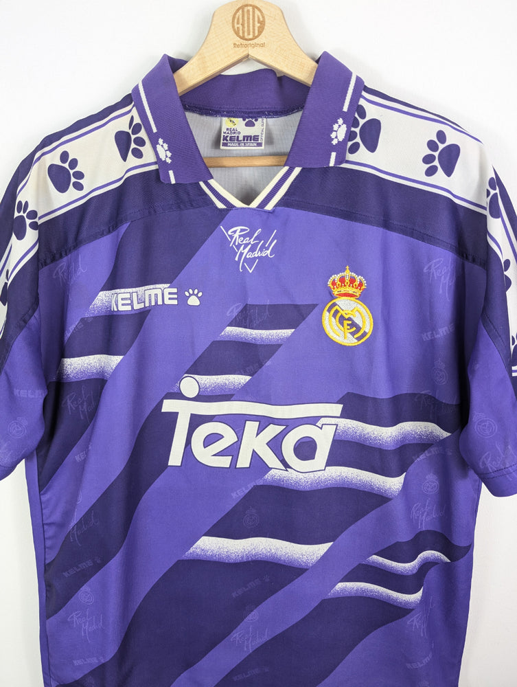 
                  
                    Original Real Madrid CF Away Jersey 1995-1996 - M
                  
                