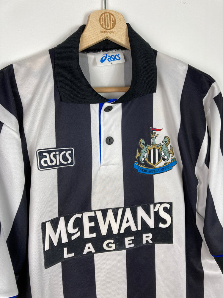 
                  
                    Original Newcastle United FC Home Jersey 1993-1995 - L
                  
                