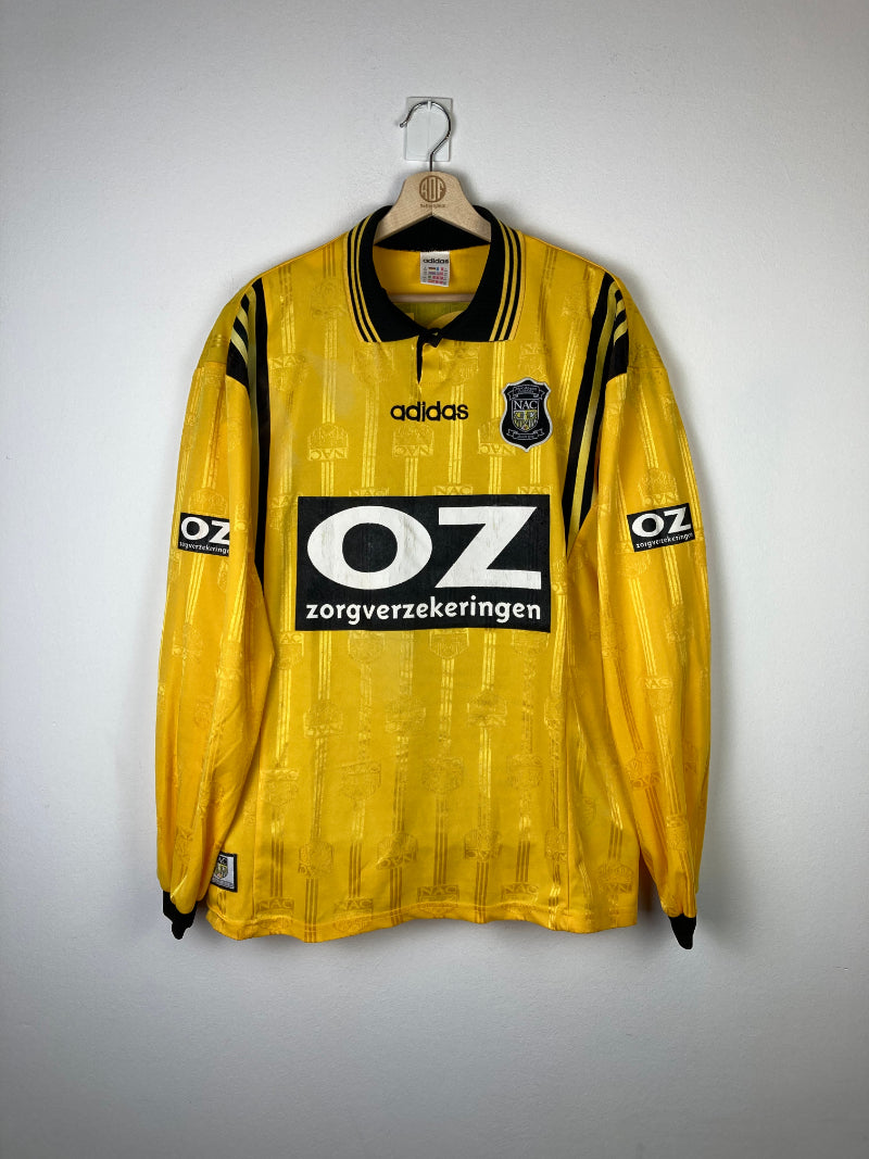 
                  
                    Original NAC Breda *Matchworn* Home Jersey 1996-1997 #15 - XXL
                  
                