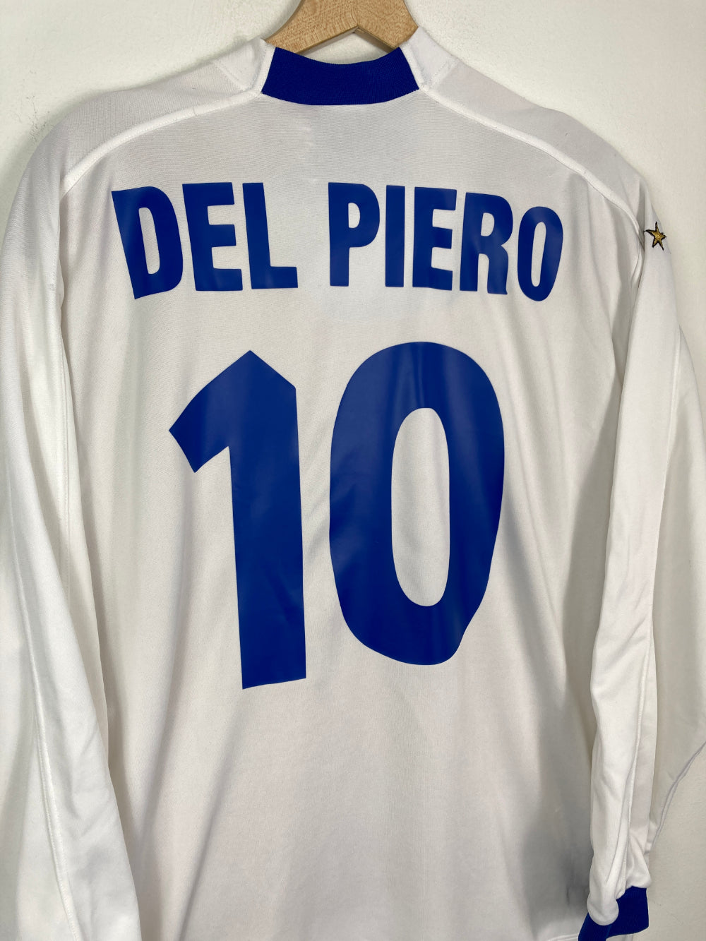 
                  
                    Original Italy Away Jersey 1998-2000 #10 Del Piero - XL
                  
                