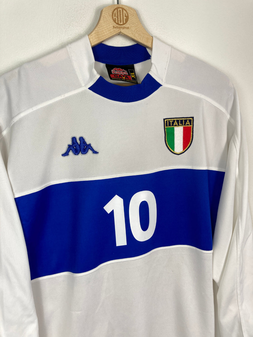 
                  
                    Original Italy Away Jersey 1998-2000 #10 Del Piero - XL
                  
                