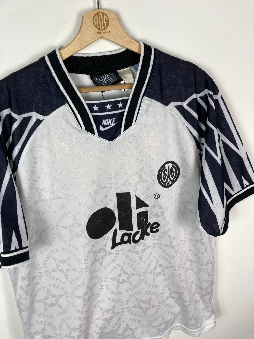 
                  
                    Original Wattenscheid 09 SG Away Jersey 1994-1995 - XL
                  
                