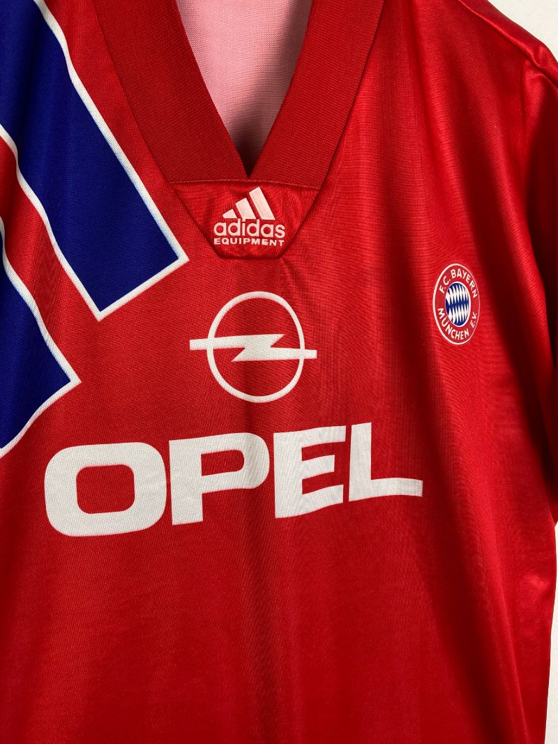 
                  
                    Original FC Bayern München Home Jersey 1993-1995 - XL
                  
                