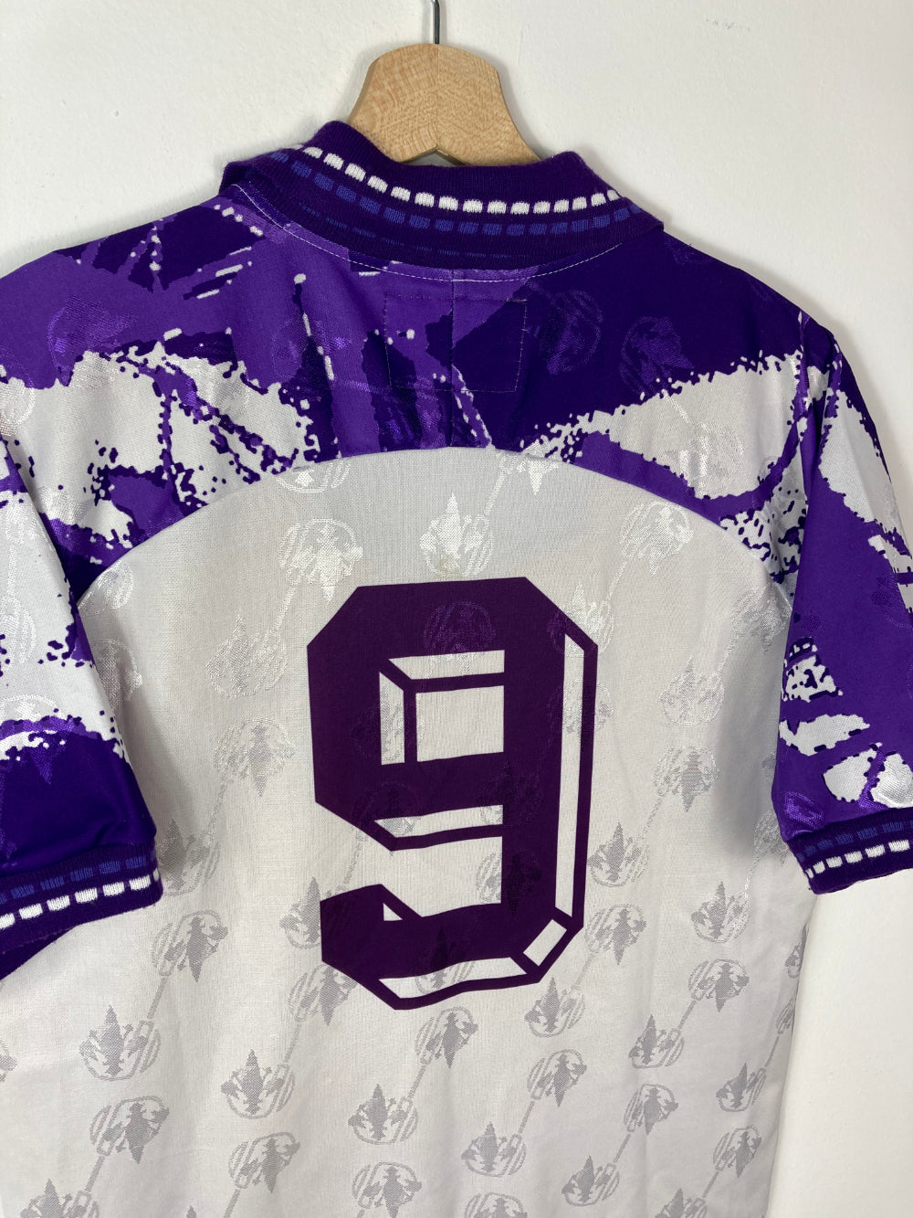 
                  
                    Original Fiorentina ACF *Player-issue* Away Jersey 1994-1995 #9 Batistuta - L
                  
                