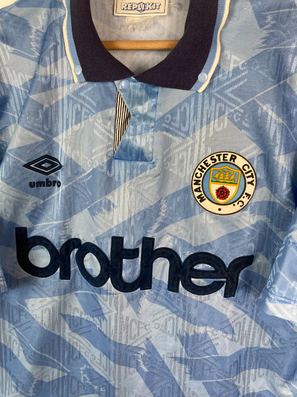 
                  
                    Original Manchester City FC Home Jersey 1991-1993 - L
                  
                