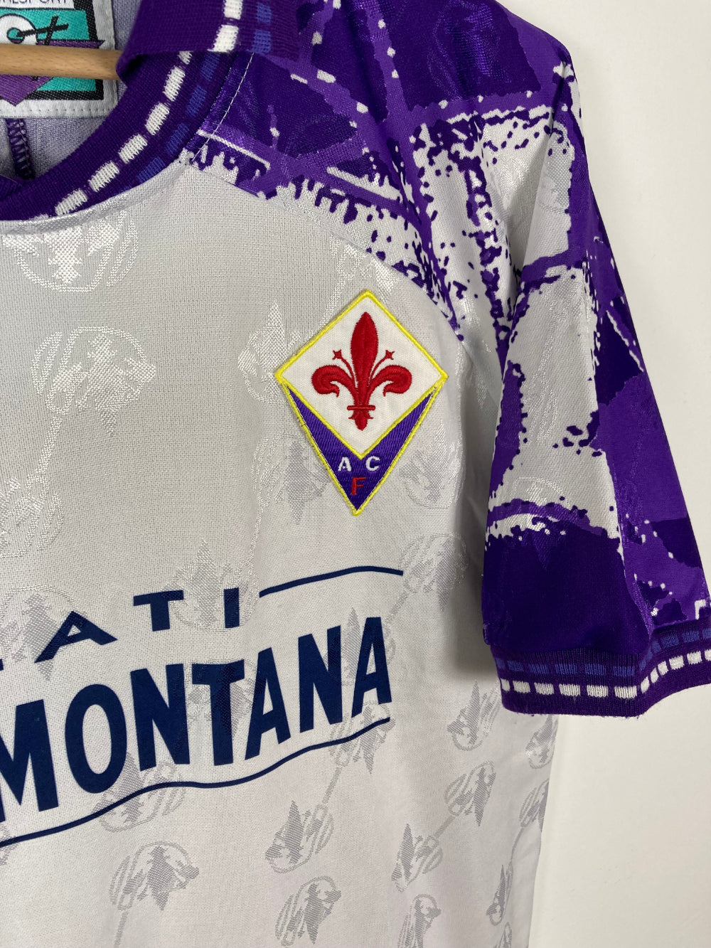 
                  
                    Original Fiorentina ACF *Player-issue* Away Jersey 1994-1995 #9 Batistuta - L
                  
                