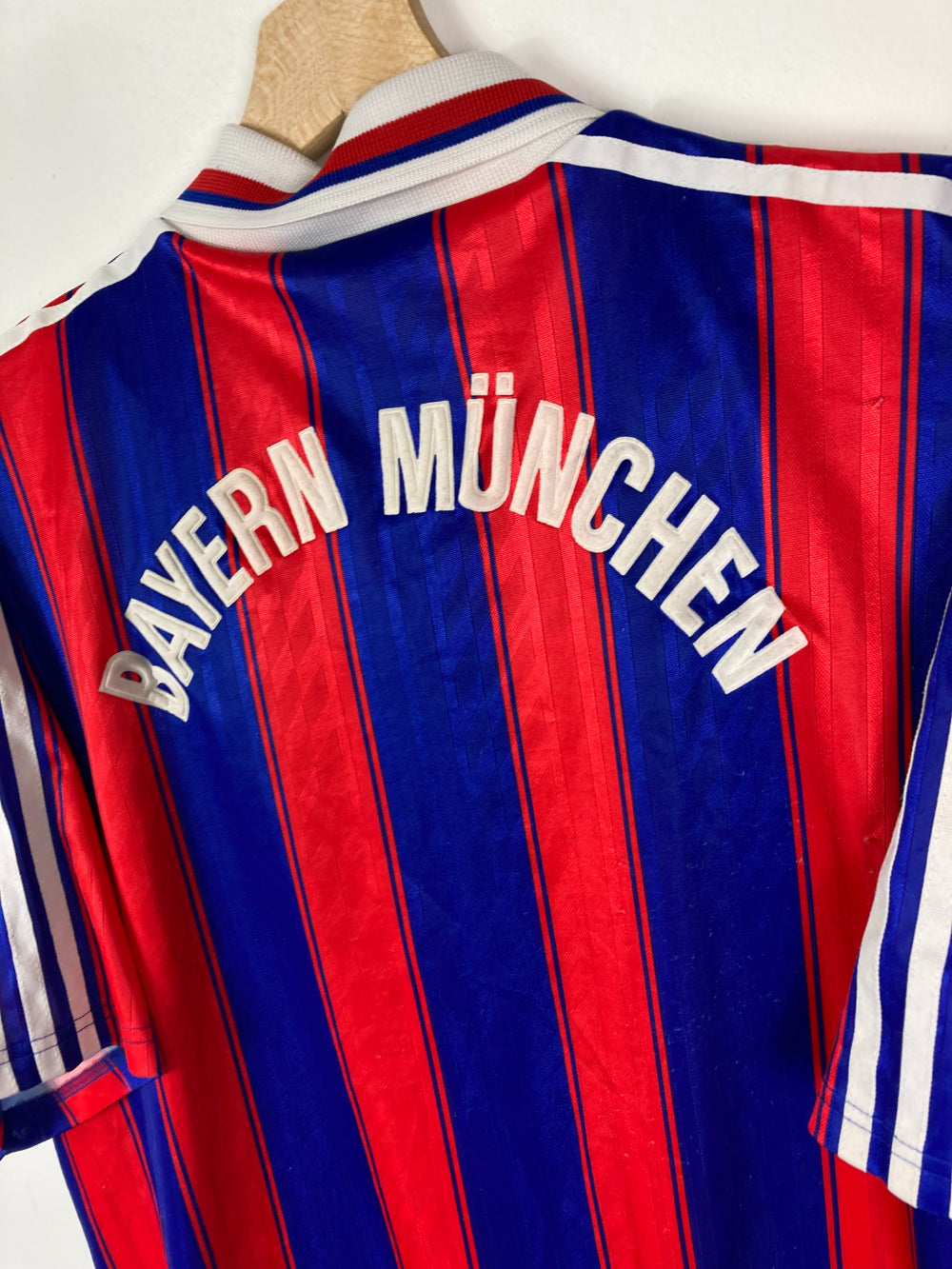 
                  
                    Original Bayern München FC Home Jersey 1995-1997 - XXL
                  
                