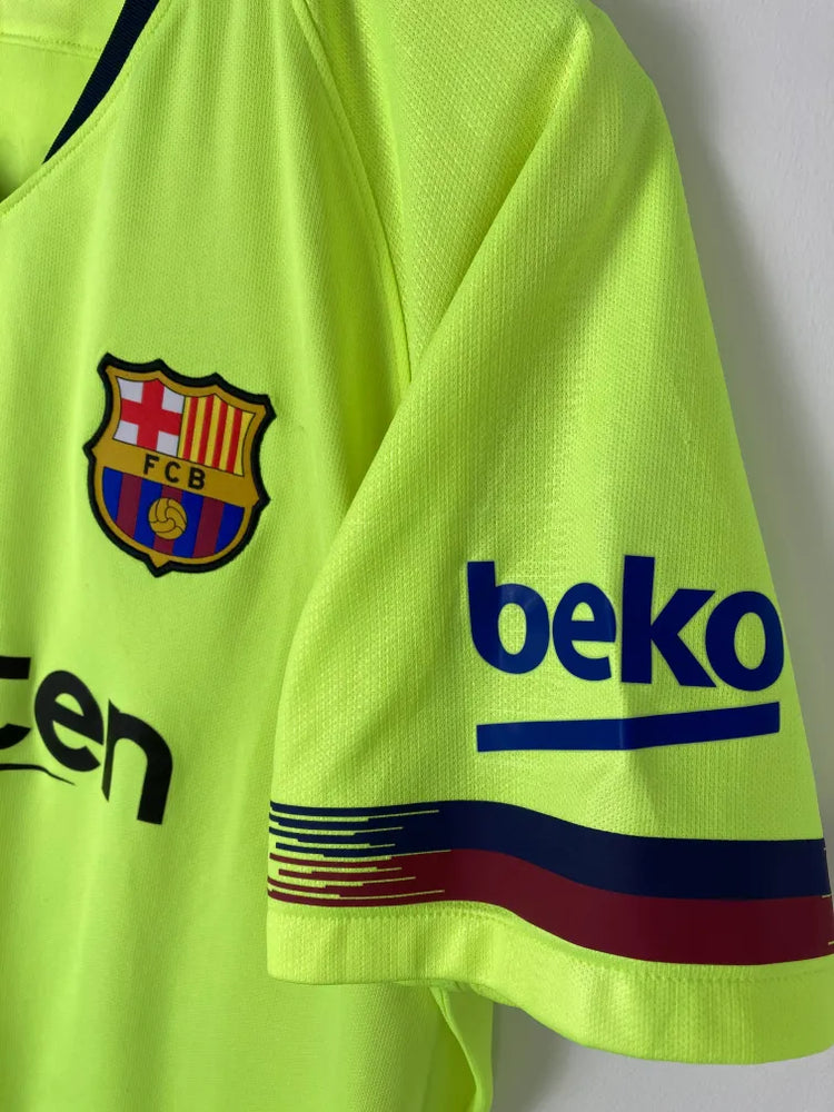 
                  
                    Original FC Barcelona Away Jersey 2018-2019 #10 of Lionel Messi - XL
                  
                