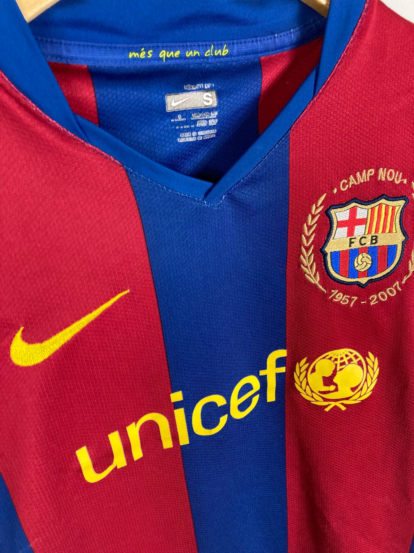 
                  
                    Original FC Barcelona Home Jersey 2007-2008 - Kids
                  
                