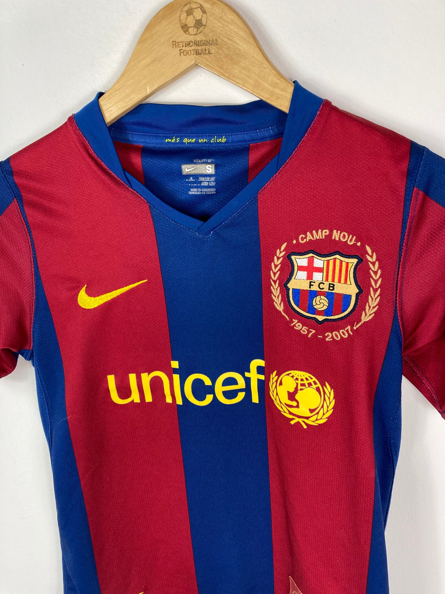 
                  
                    Original FC Barcelona Home Jersey 2007-2008 - Kids
                  
                