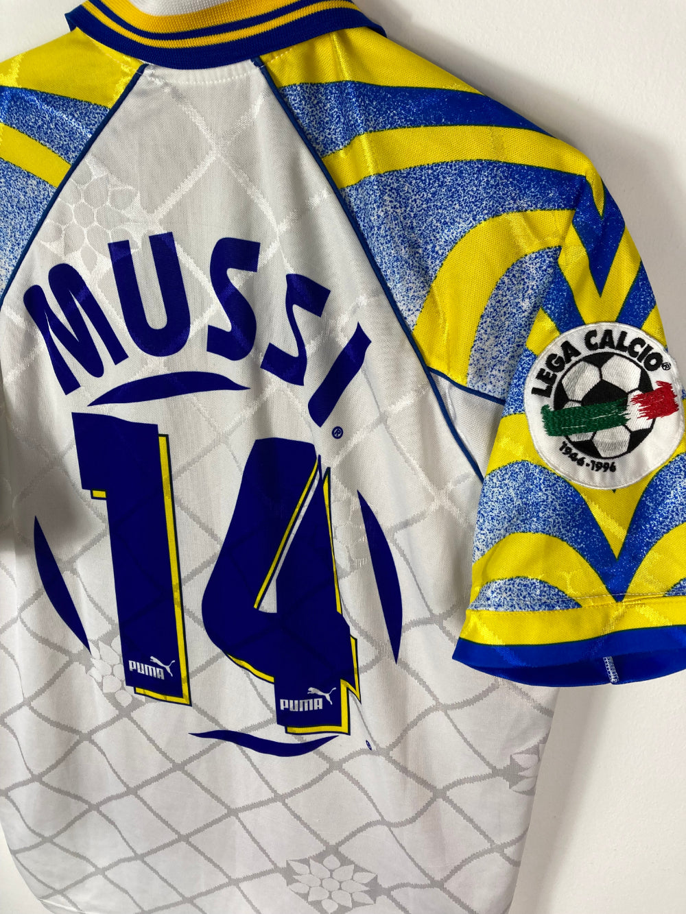 
                  
                    Original Parma Calcio 1913 *Matchworn vs Fiorentina* Away Jersey 1996-1997 #14 Mussi - XL
                  
                