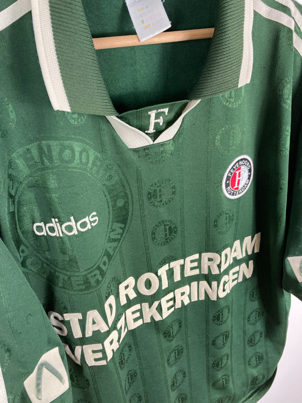 
                  
                    Original Feyenoord Away Jersey 1997-1998 - XXL
                  
                