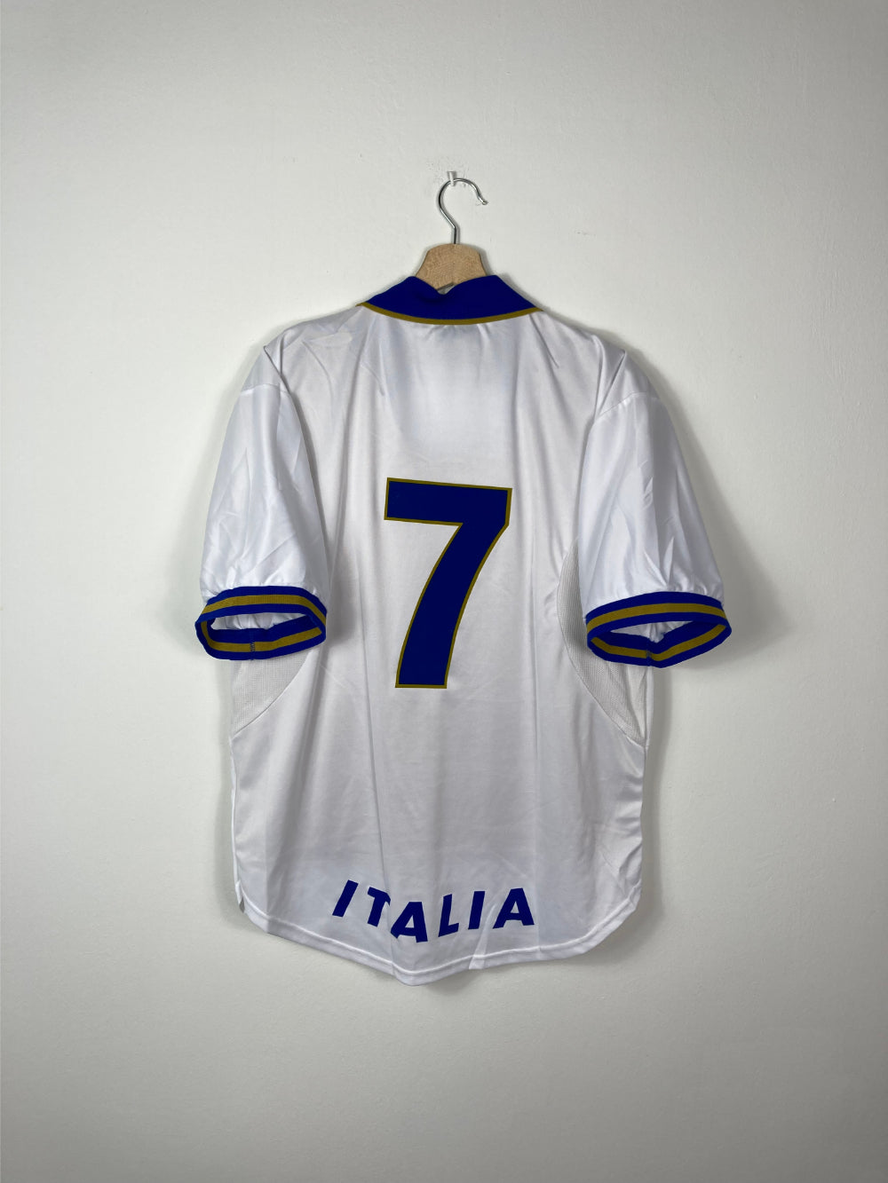 
                  
                    Original Italy *Match-issue* Home Jersey 1996-1998 #7 - XL
                  
                