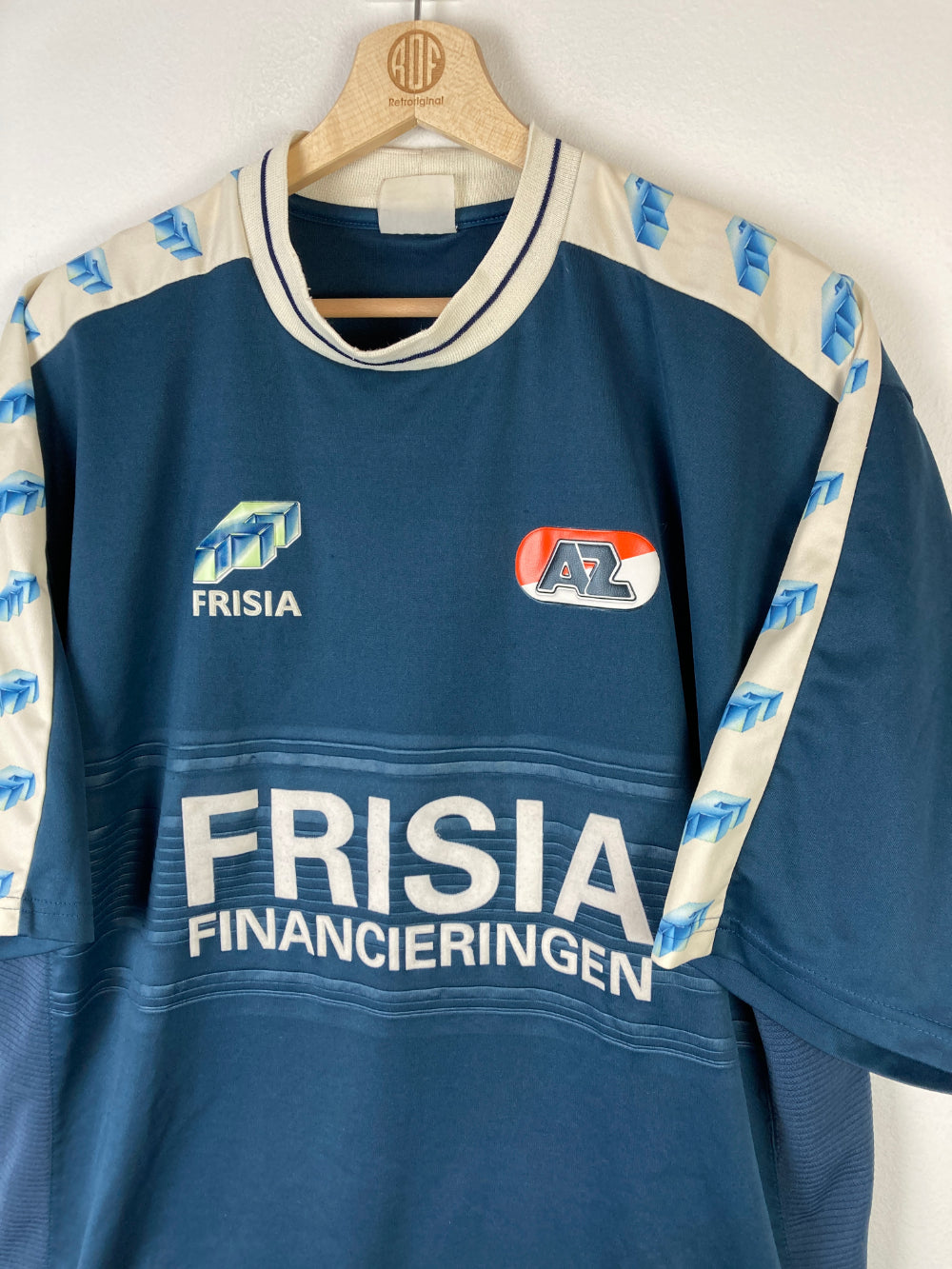 
                  
                    Original AZ Alkmaar Away Jersey 1999-2001 -XL
                  
                