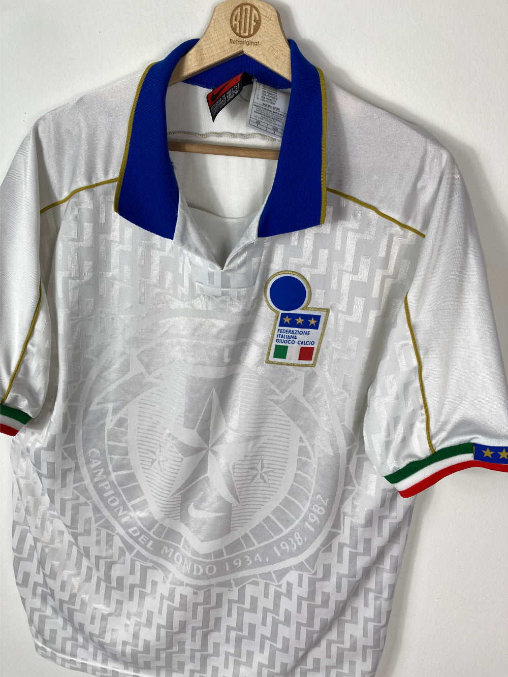 
                  
                    Original Italy *Match-issue* Away Jersey 1995-1996 #13 - L
                  
                