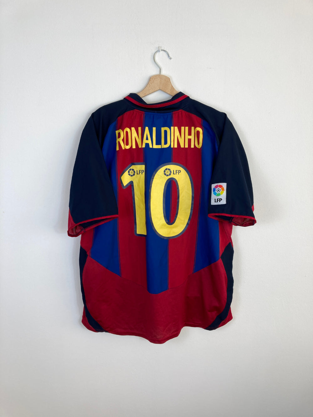 Original FC Barcelona Home Jersey 2003-2004 #10 Ronaldinho - XL