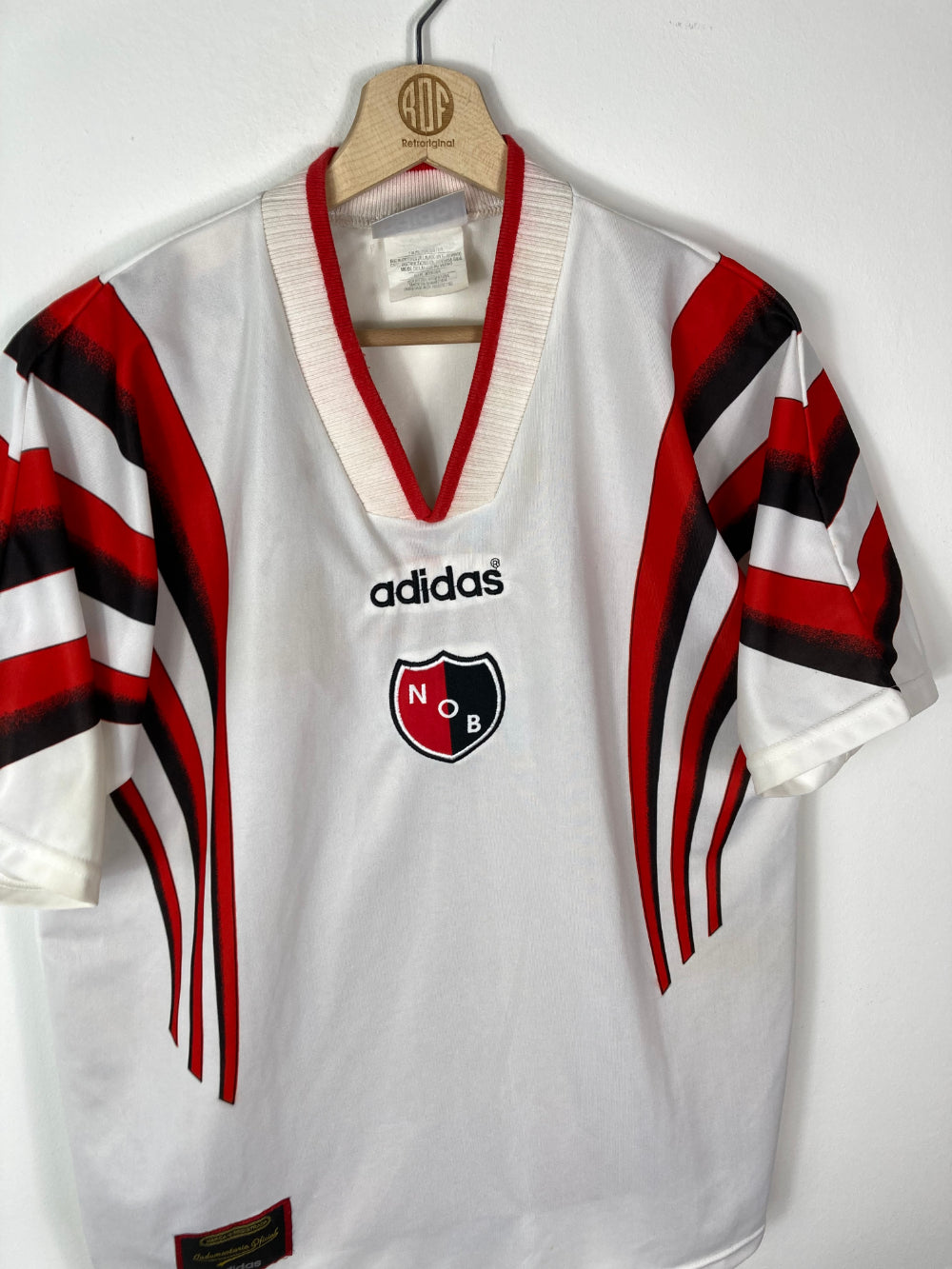 
                  
                    Original Newells Old Boys Away Jersey 1996-1998 - L
                  
                