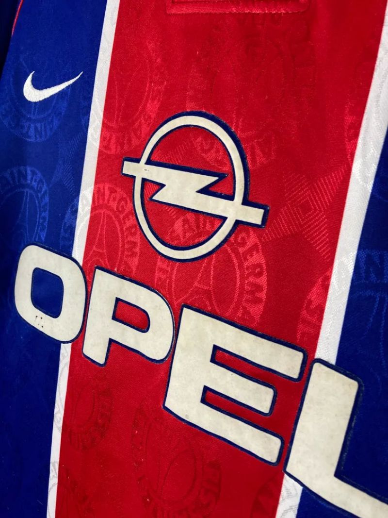 
                  
                    Original PSG Home Jersey 1996-1997 - XL
                  
                