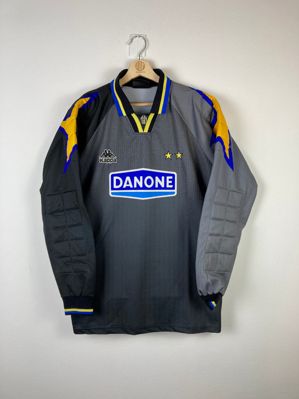 Original Juventus Keeper Jersey 1994-1995 - XL