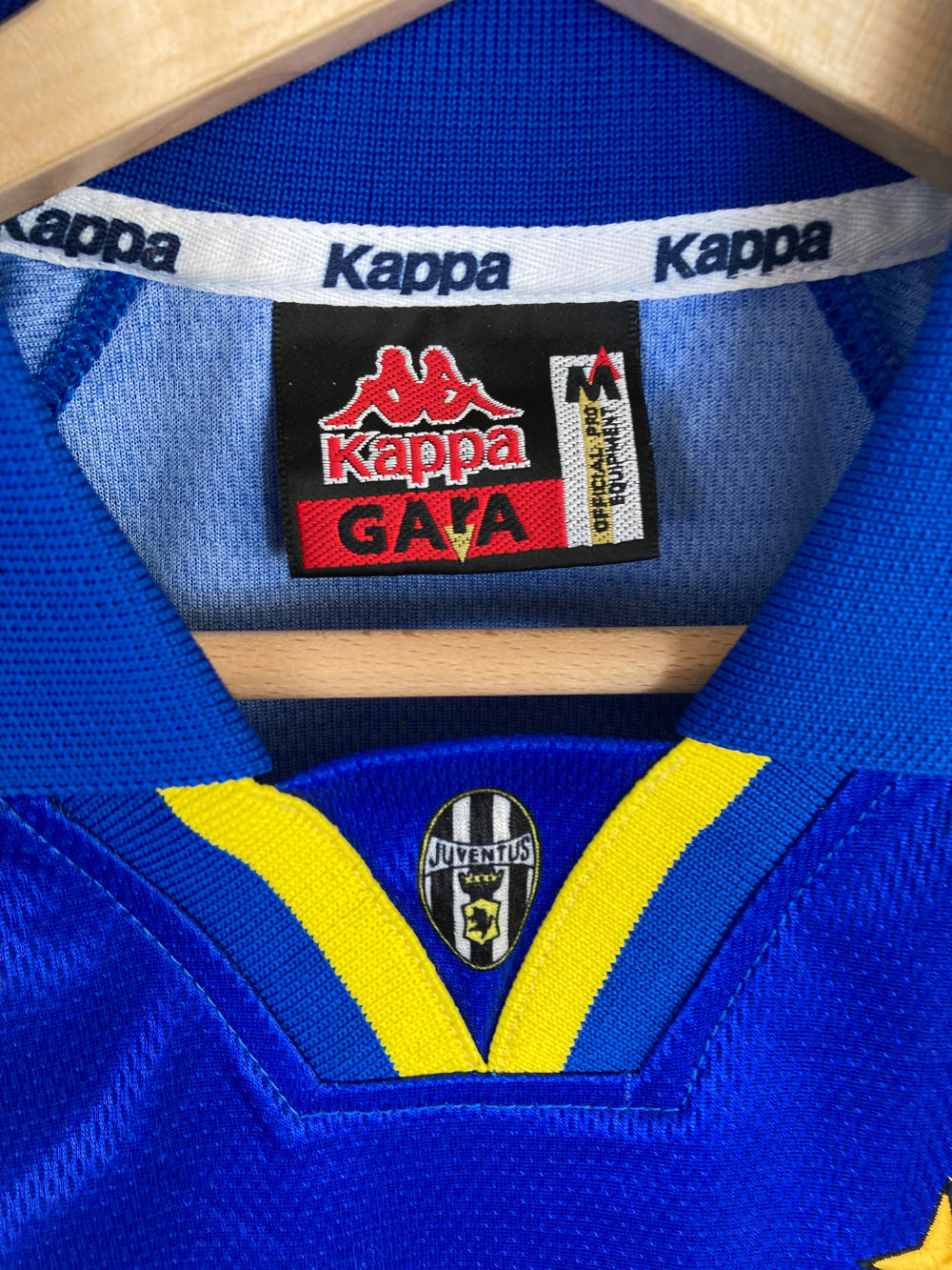 Juventus Kappa Sony 1995/1996 Away Shirt - LE 7 SORELLE Juventus Kappa Sony 1995/1996 Away Shirt - LE 7 SORELLE