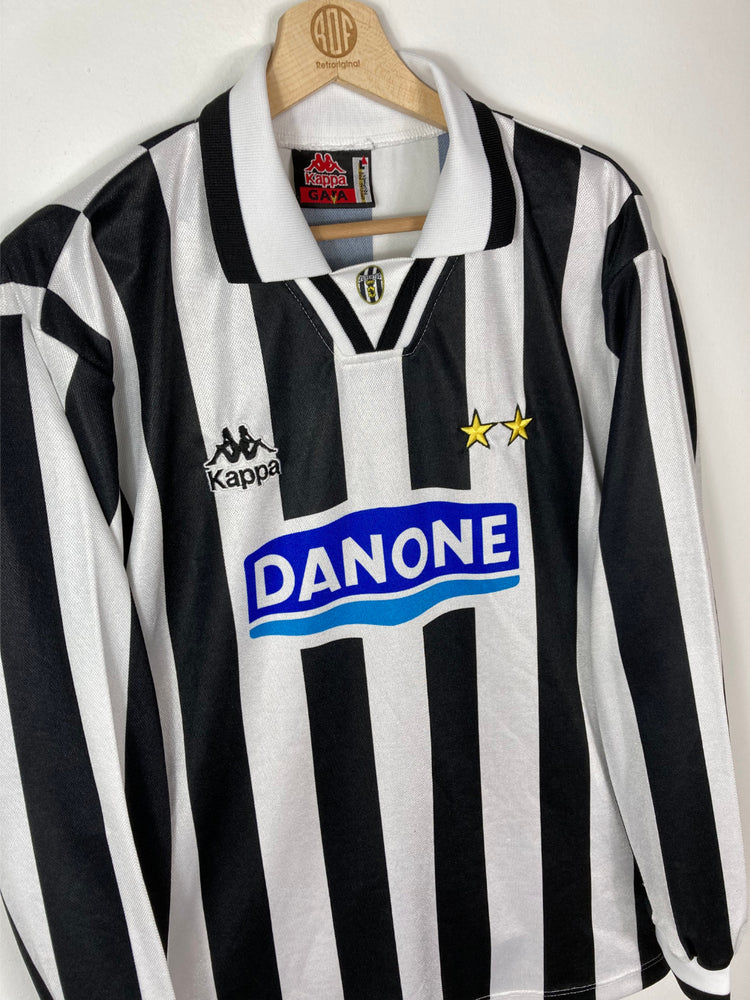 
                  
                    Original Juventus FC Home Jersey 1994-1995 - L
                  
                