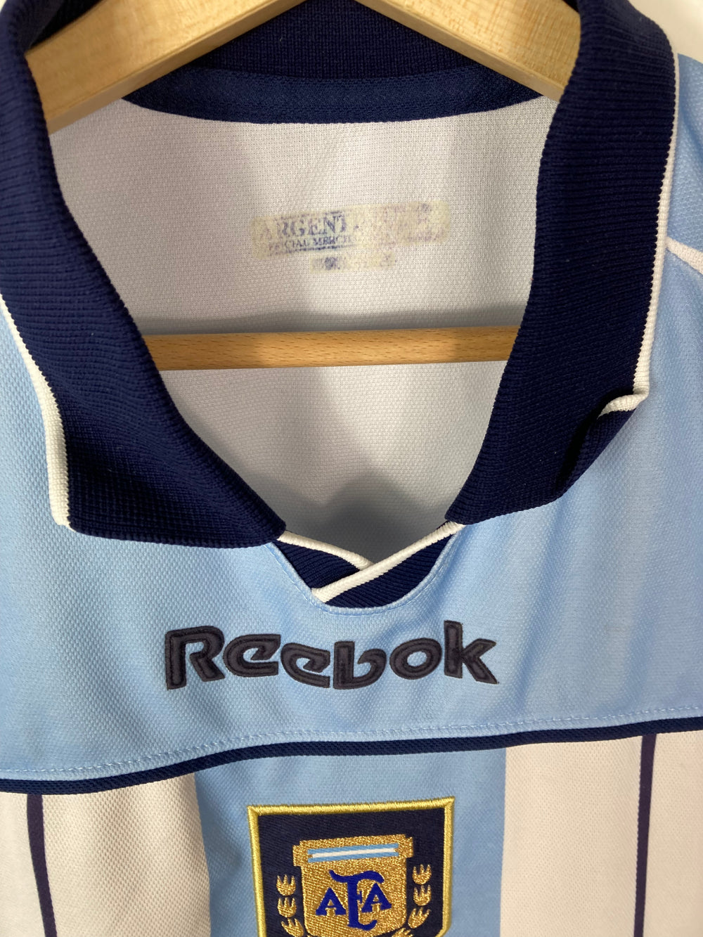 
                  
                    Original Argentina Home Jersey 2000-2001 - XL
                  
                