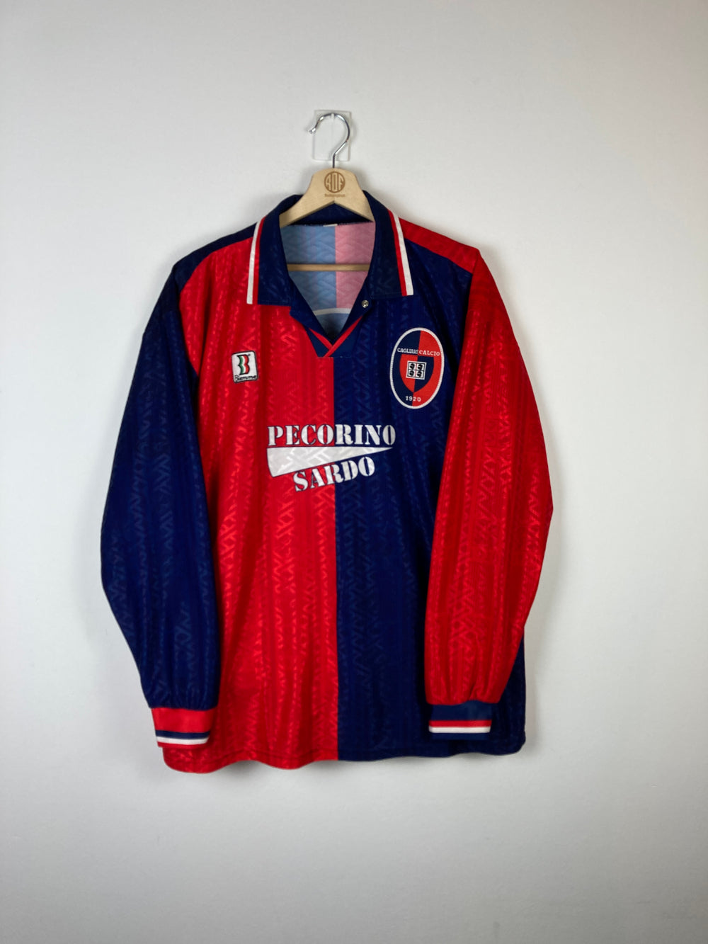 
                  
                    Original Cagliari Calcio Home Jersey 1998-1999 #5 of Gianni Cavezzi - XL
                  
                