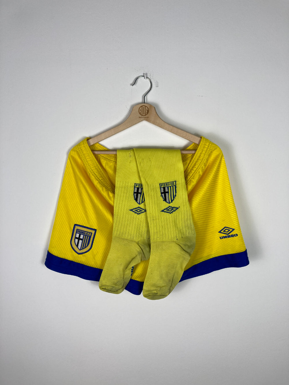 
                  
                    Original Parma Calcio 1913 Away Kit 1993-1995 - L
                  
                