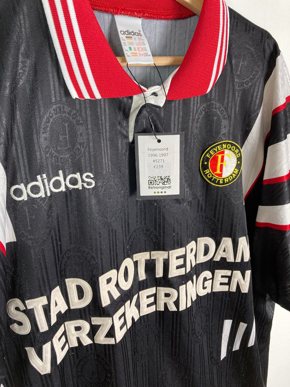 
                  
                    Original Feyenoord Away Jersey 1996-1997 - XXL
                  
                