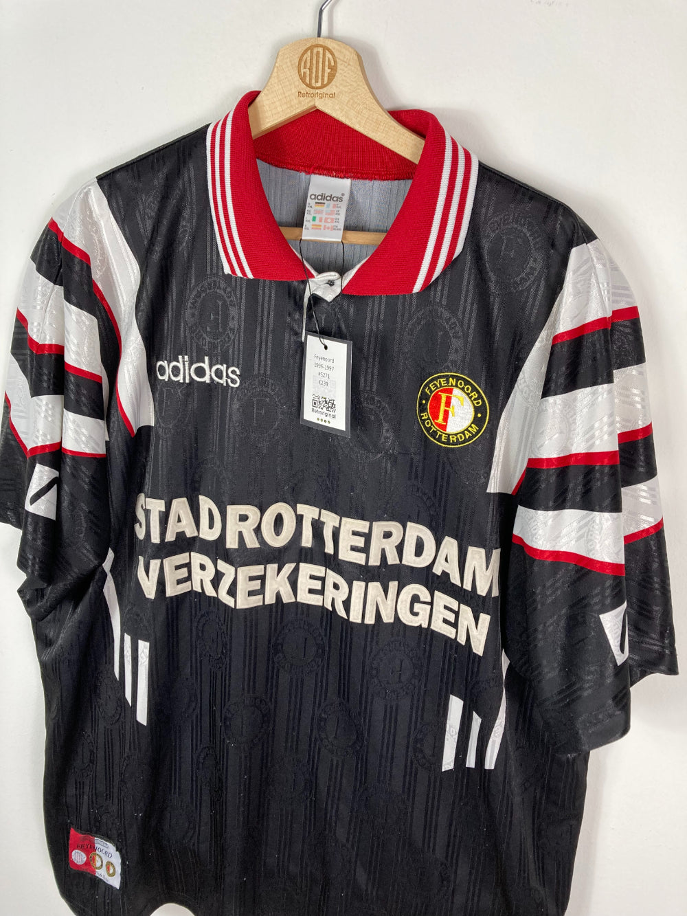 
                  
                    Original Feyenoord Away Jersey 1996-1997 - XXL
                  
                