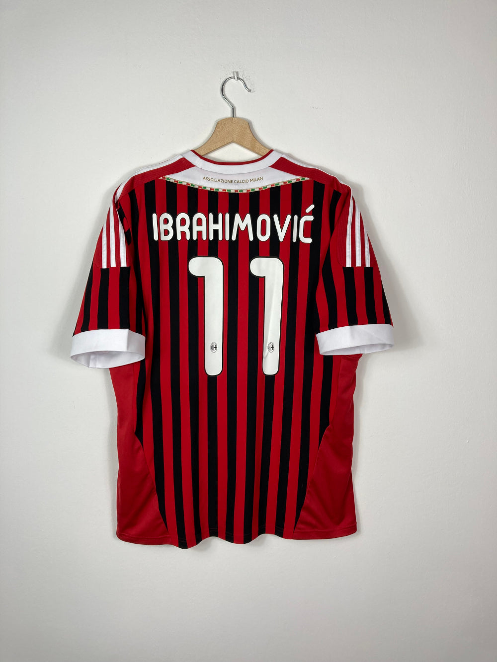 Original AC Milan Home Jersey 2011-2012 #11 Ibrahimovic - XL