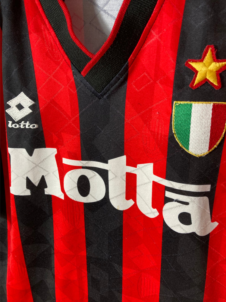 
                  
                    Original AC Milan *Match-issue* Home Jersey 1993-1994 #17 - XL
                  
                