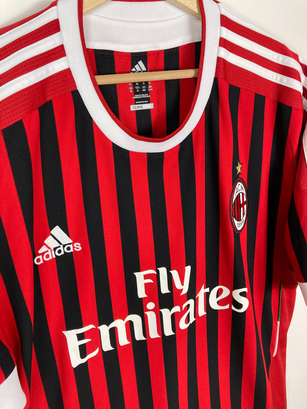 
                  
                    Original AC Milan Home Jersey 2011-2012 #11 Ibrahimovic - XL
                  
                