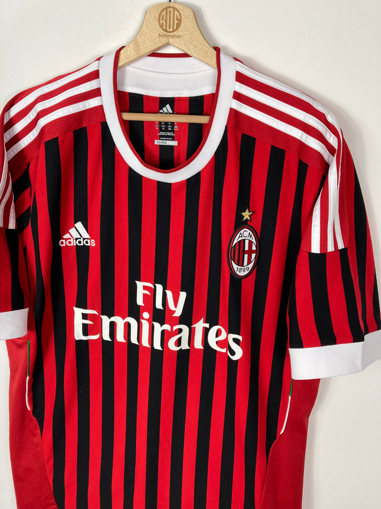 
                  
                    Original AC Milan Home Jersey 2011-2012 #11 Ibrahimovic - XL
                  
                