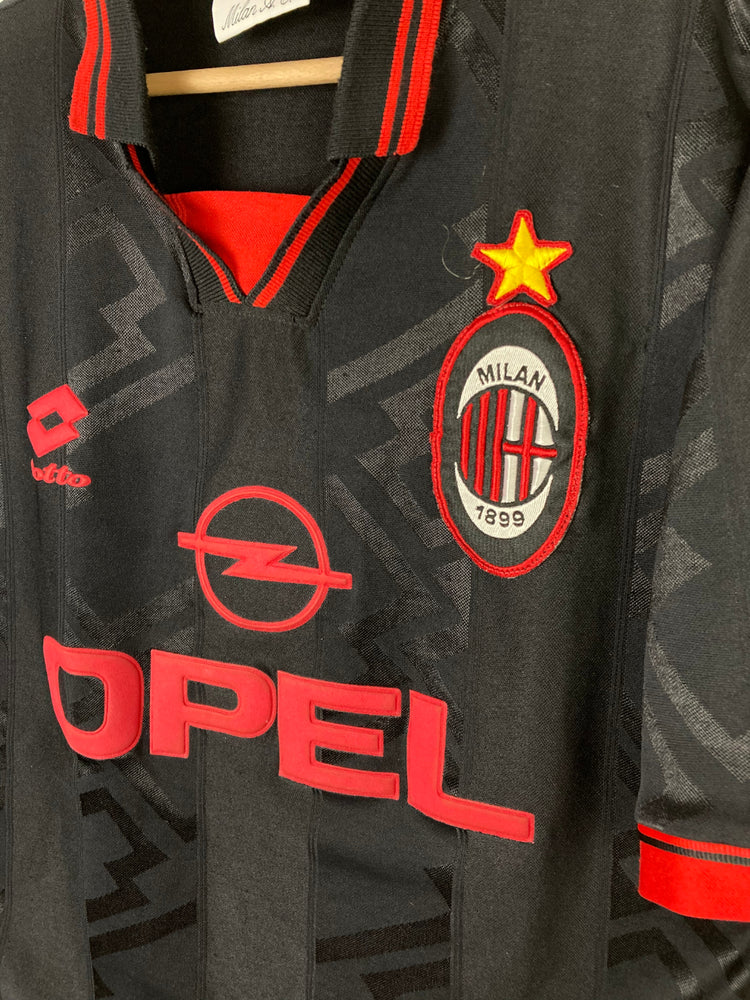 
                  
                    Original AC Milan Third Jersey 1996-1997 - XL
                  
                