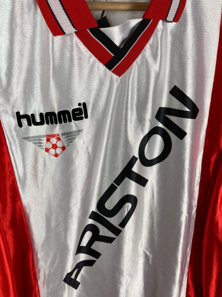 
                  
                    Original FC Emmen *Matchworn* Home Jersey 1999-2000 #6 Barmentloo - XL
                  
                