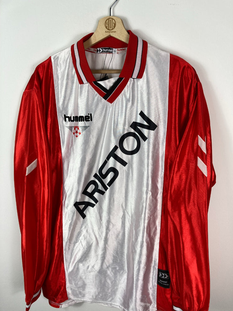 
                  
                    Original FC Emmen *Matchworn* Home Jersey 1999-2000 #6 Barmentloo - XL
                  
                