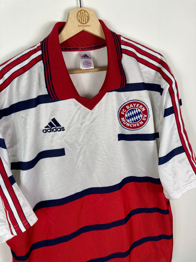 
                  
                    Original Bayern München FC Away Jersey 1998-1999 - XL
                  
                