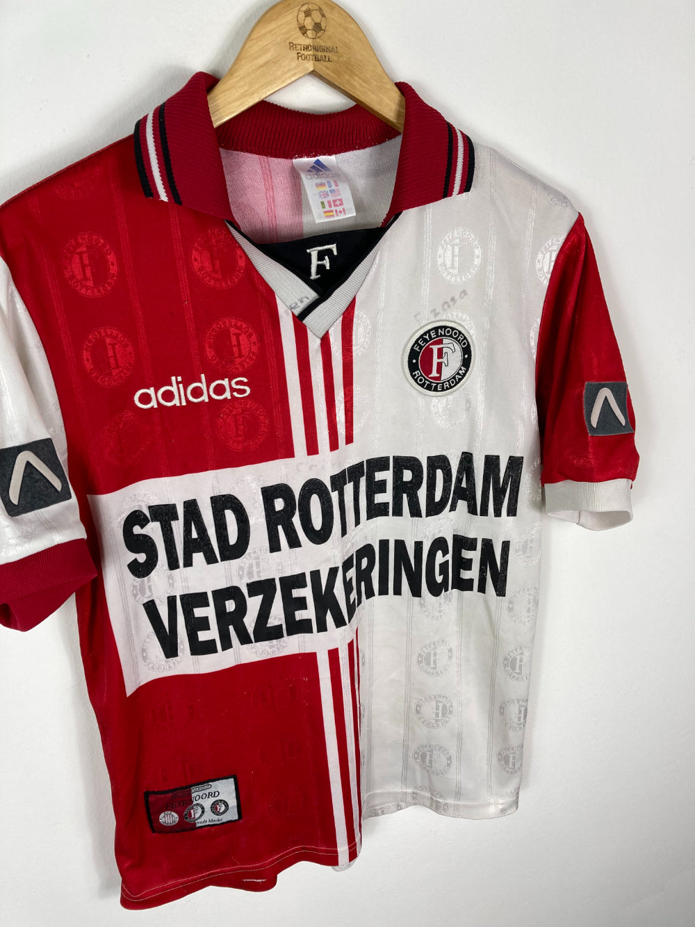 
                  
                    Original Feyenoord Home Jersey 1997-1998 - XS
                  
                