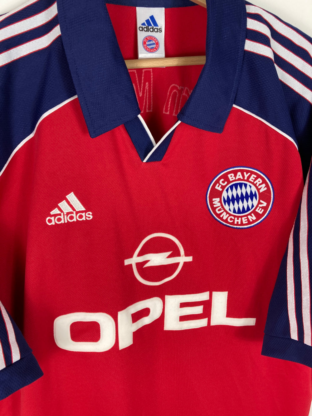 
                  
                    Original Bayern München FC Home Jersey 1999-2001 - XXL
                  
                