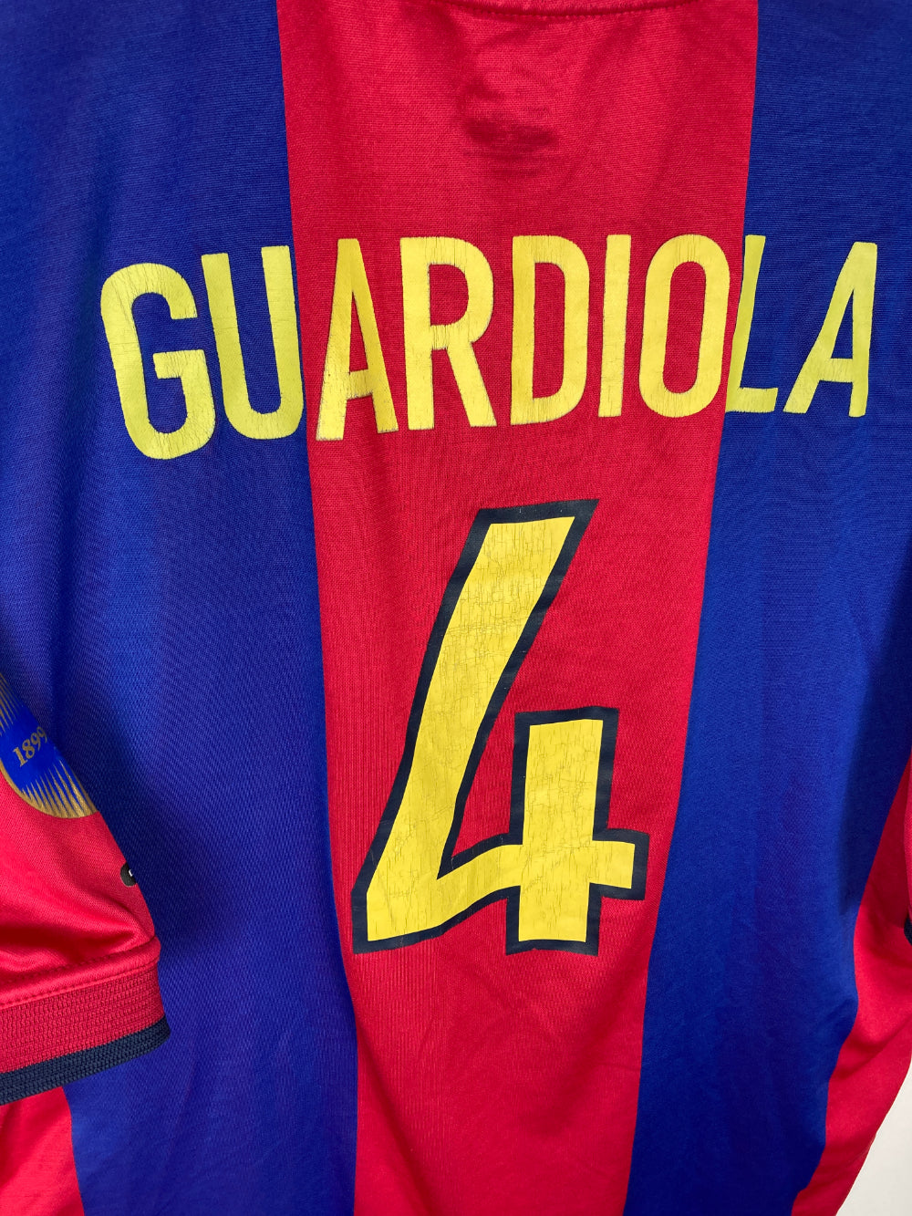 
                  
                    Original FC Barcelona Home Jersey 2000-2001 #4 Guardiola - XL
                  
                