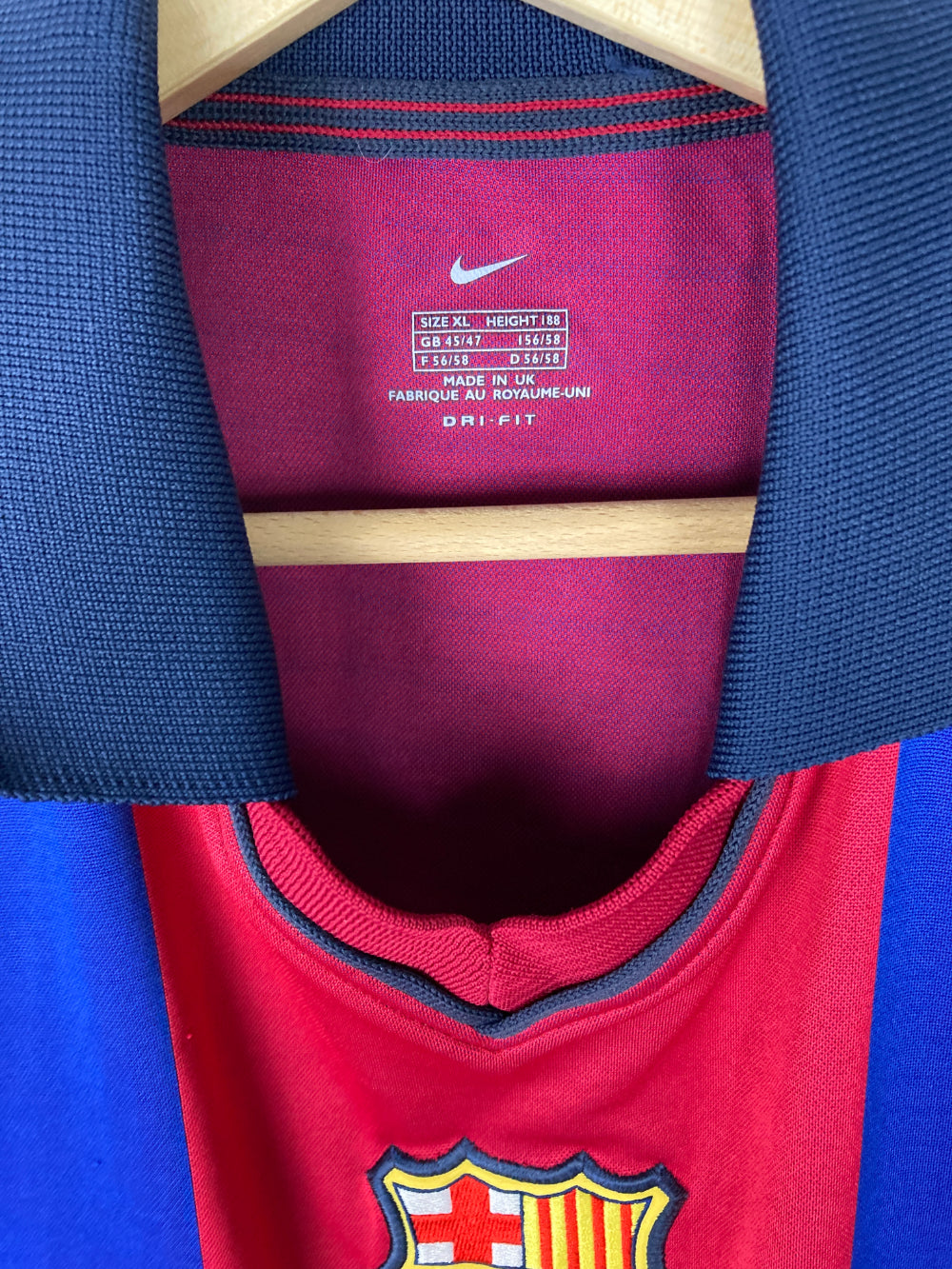 
                  
                    Original FC Barcelona Home Jersey 2000-2001 #4 Guardiola - XL
                  
                