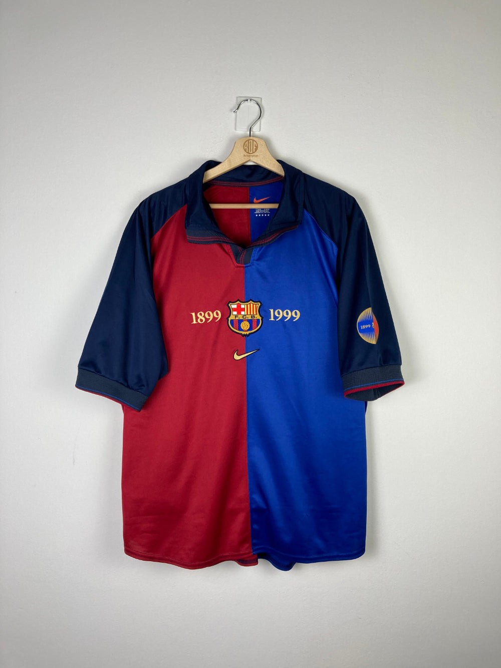 
                  
                    Original FC Barcelona Centerary Home Jersey 1999-2000 #9 of Patrick Kluivert - XL
                  
                