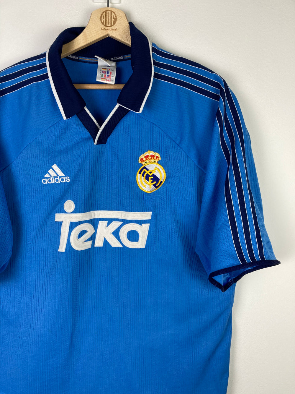 
                  
                    Original Real Madrid Third Jersey 1999-2000 #7 of Raúl  - L
                  
                