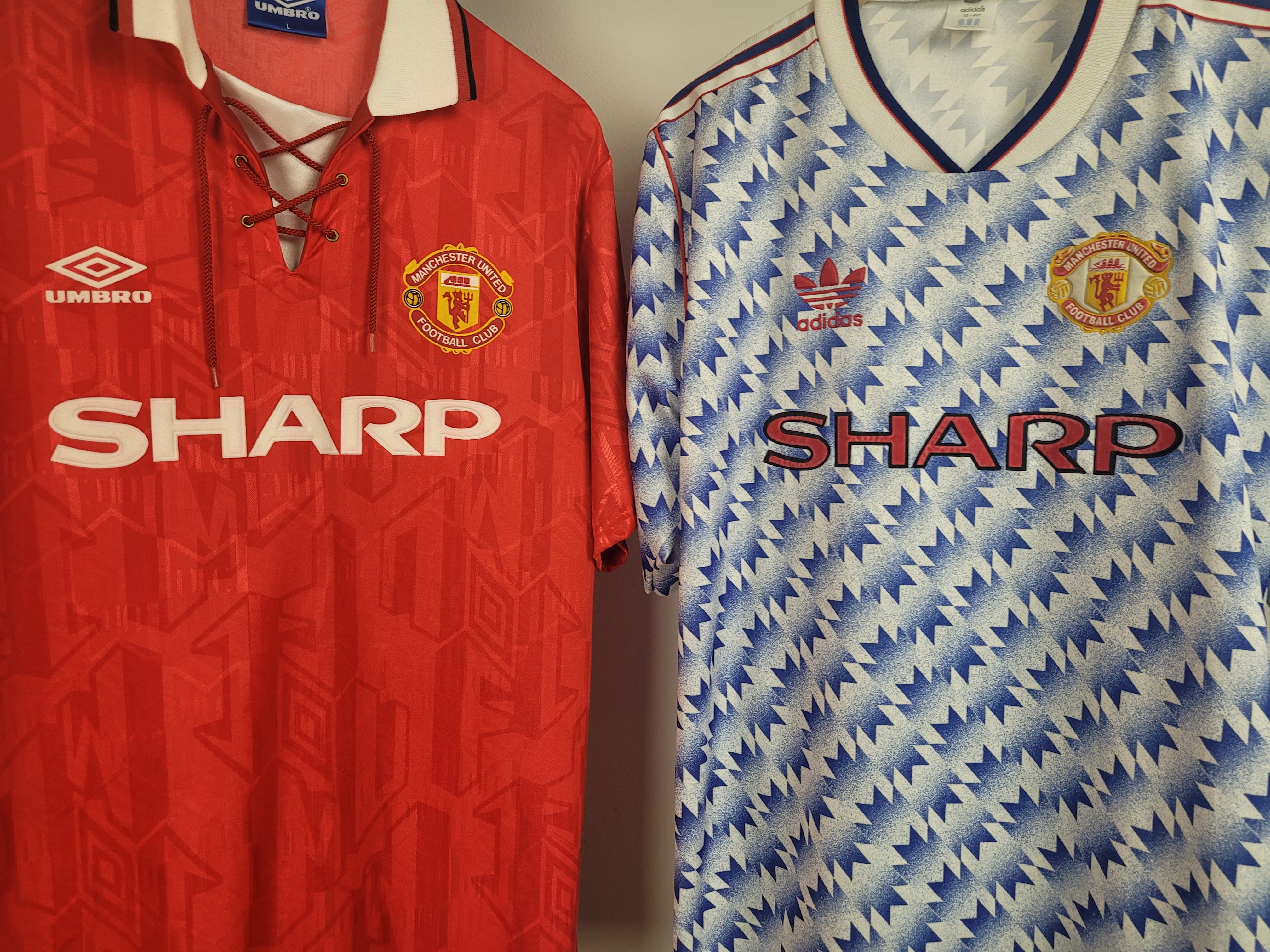 Manchester United F.C. 1993-1994 Home Jersey & 1990-1992 Away