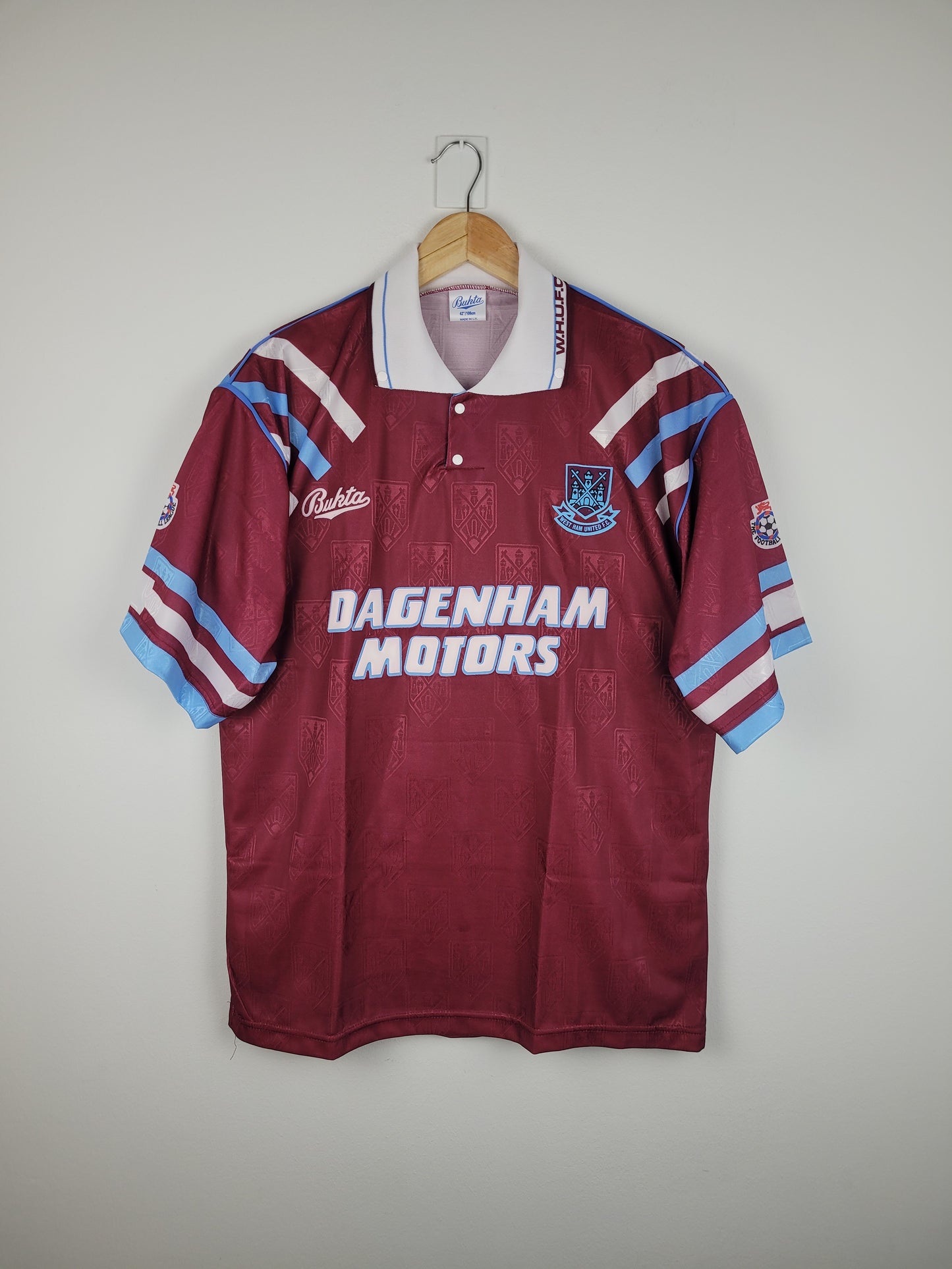 
                  
                    Original West Ham United FC Home Jersey *BNIB* 1992-1993 - L
                  
                