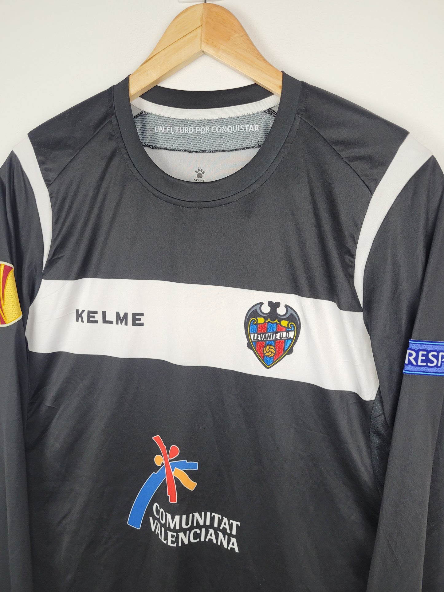 
                  
                    Original Levante UD Matchworn Away Jersey #5 of Hector Rodas 2012-2013 - XL
                  
                