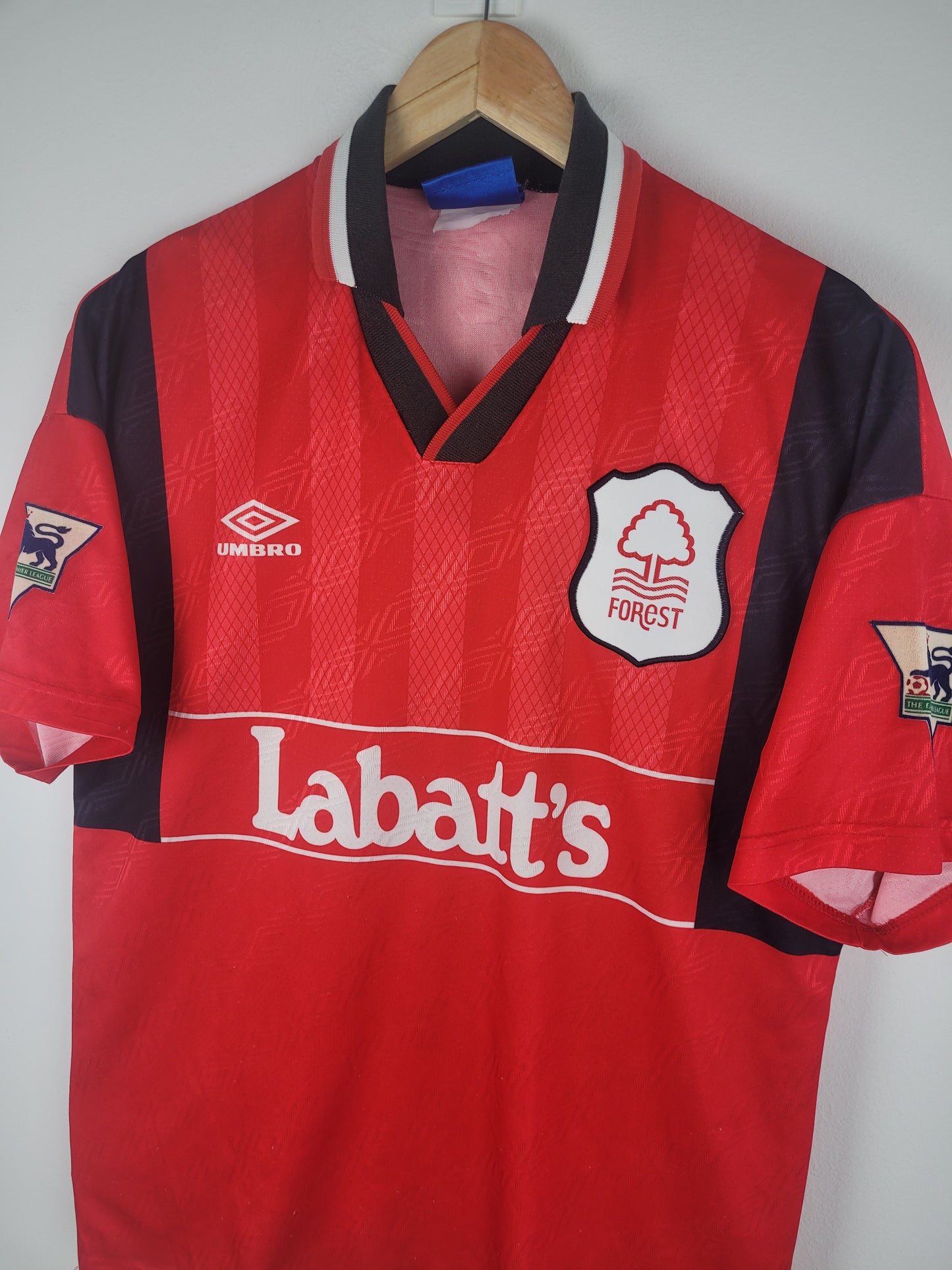 
                  
                    Original Nottingham Forrest FC Home Jersey #22 of Bryan Roy 1994-1996 - XL
                  
                