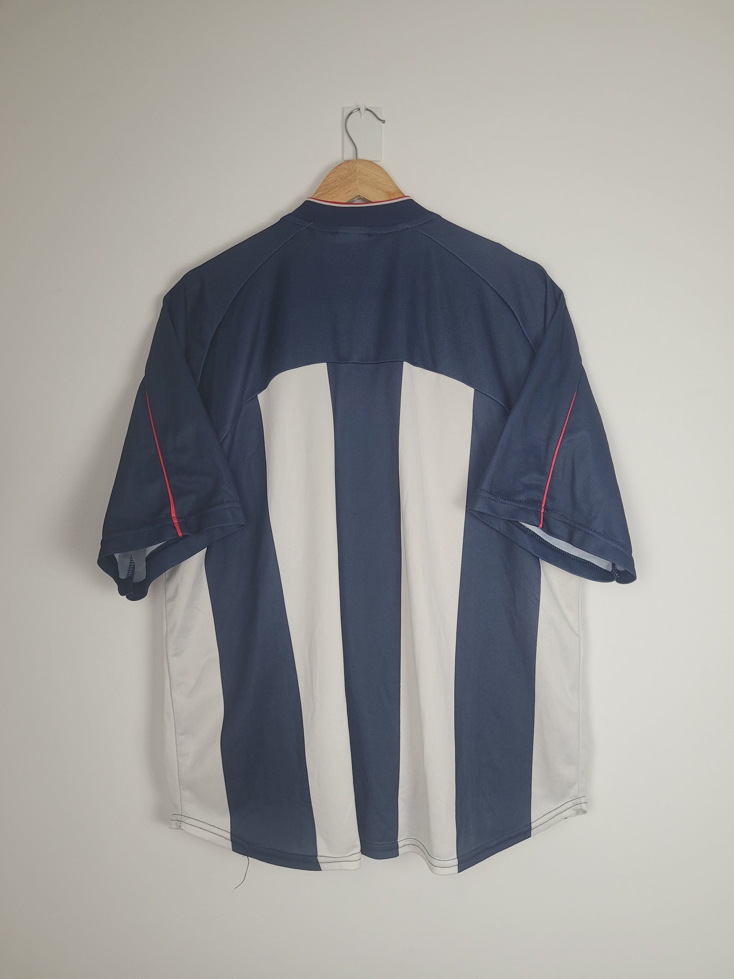 
                  
                    Original West Bromwich Albion Home Jersey 2000-2002 - XL
                  
                